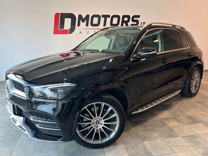 Nero Usata 2019 Mercedes GLE300 AMG line Tre volumi | 44.900 € (Buon prezzo) - Immagine 1/4
