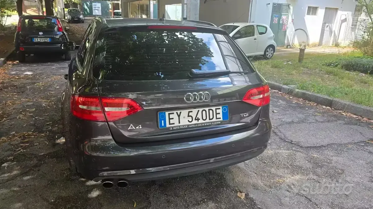 Usata Audi A4 Business 150 CV (110 kW) 2015 Nero Station wagon