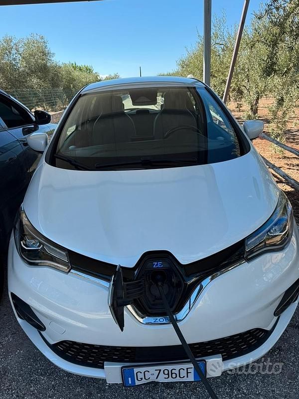 Usata Renault Zoe 100 kW (136 CV) 2021 Bianco Utilitaria