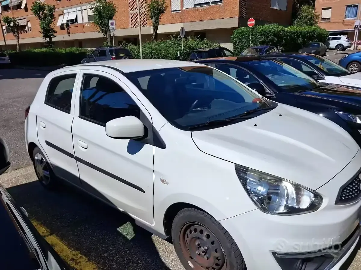 Usata Mitsubishi Space Star 71 CV (52 kW) 2016 Bianco Utilitaria