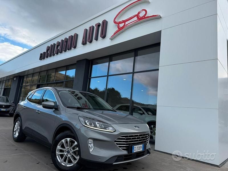 Usata Ford Kuga Titanium 120 CV (88 kW) 2020 Grigio SUV