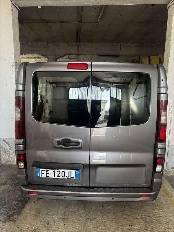 Usata Opel Vivaro S 125 CV (91 kW) 2016 Monovolume