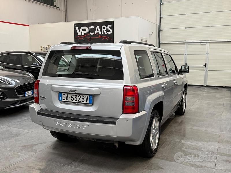 Usata Jeep Patriot Limited 163 CV (119 kW) 2010 Grigio SUV