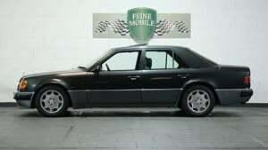Usata Mercedes E500 326 CV (239 kW) 1991 Nero Berlina
