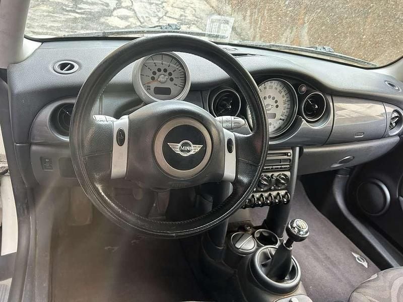 Usata 2003 Mini ONE Due volumi | 3100 € (Buon prezzo) - Immagine 1/3