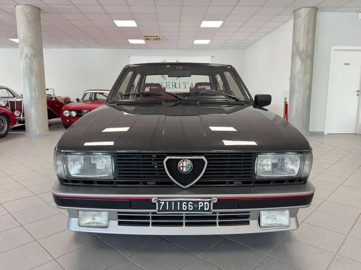 Usata Alfa Romeo Giulietta 170 CV (125 kW) 1984 Nero Berlina