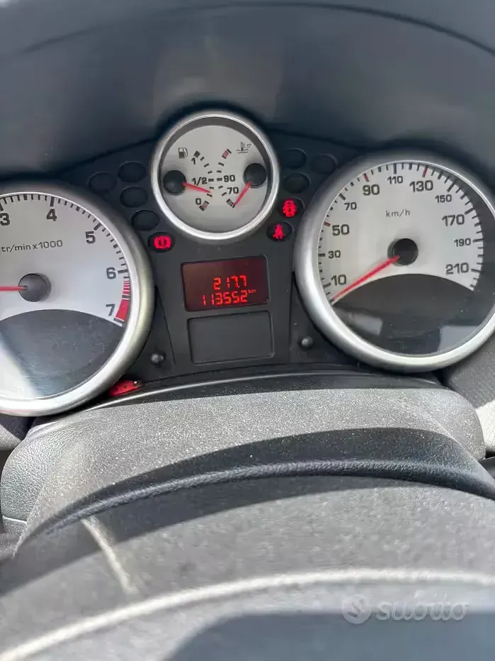 Usata Peugeot 207 73 CV (53 kW) 2009 Berlina