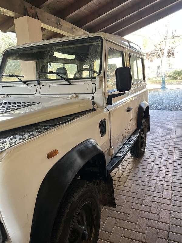 Usata Land Rover Defender 86 CV (63 kW) 1988 SUV