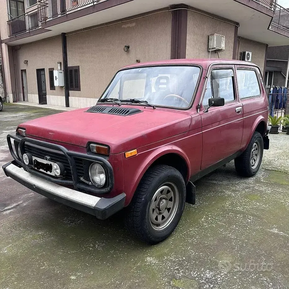 Usata Lada niva 75 CV (55 kW) 1992 Rosso SUV