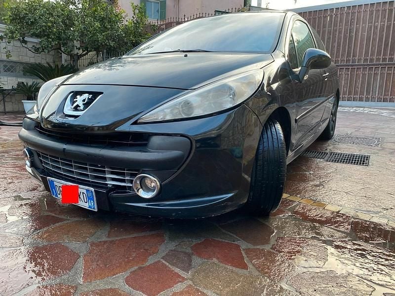 Nero Usata 2007 Peugeot 207 Due volumi | 1400 € (Super prezzo) - Immagine 1/4