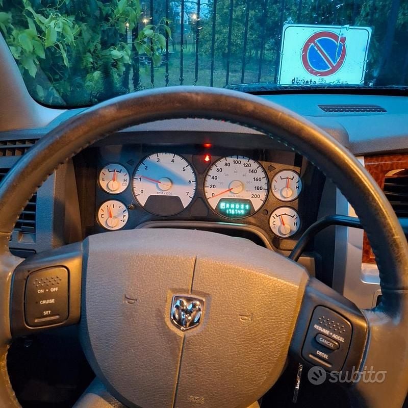 Usata Dodge Ram 345 CV (253 kW) 2008 Nero Pick-up