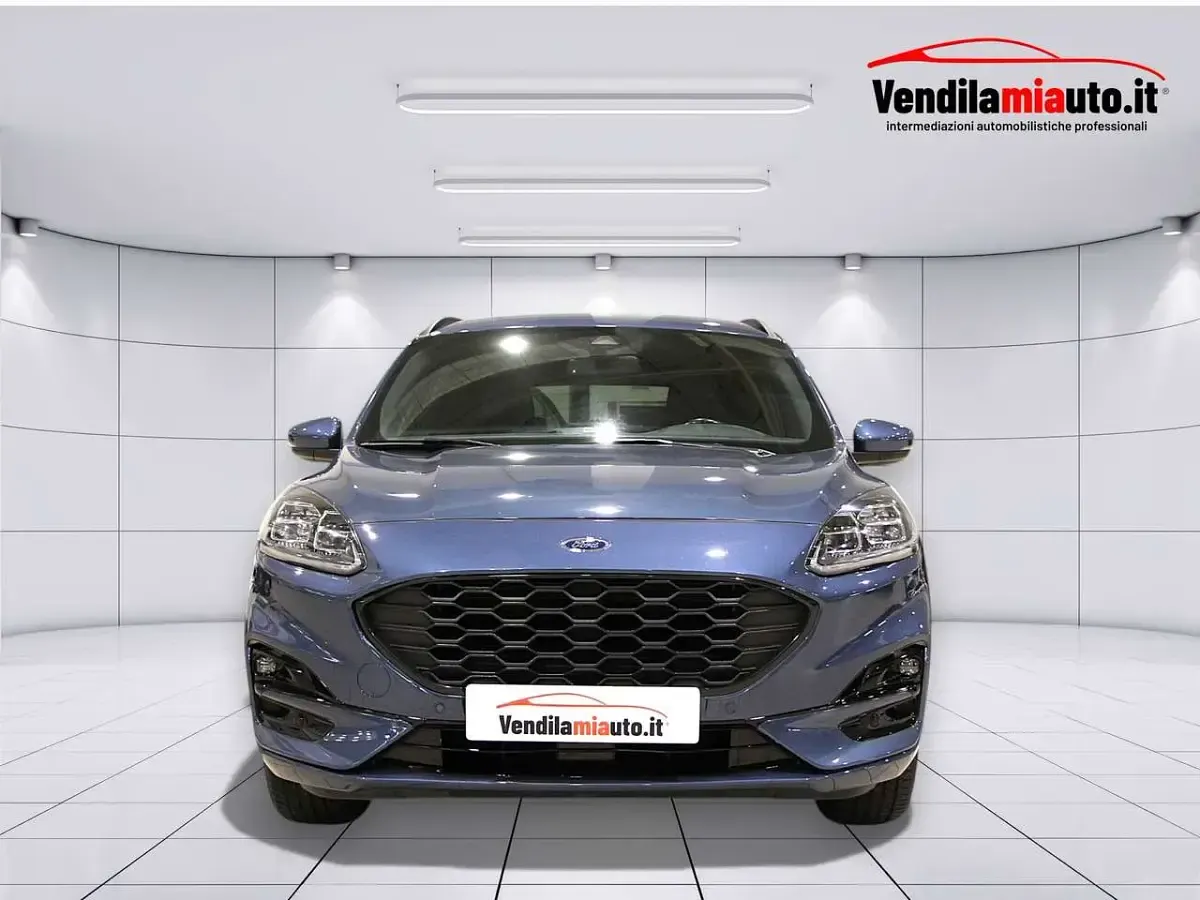 Usata Ford Kuga ST-Line 152 CV (111 kW) 2023 Blu/azzurro SUV