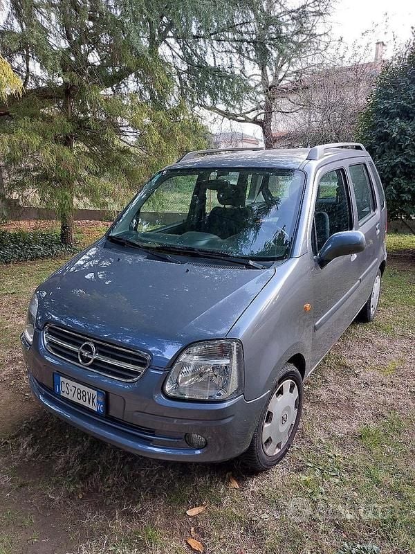 Usata Opel Agila Enjoy 60 CV (44 kW) 2006 Grigio Utilitaria