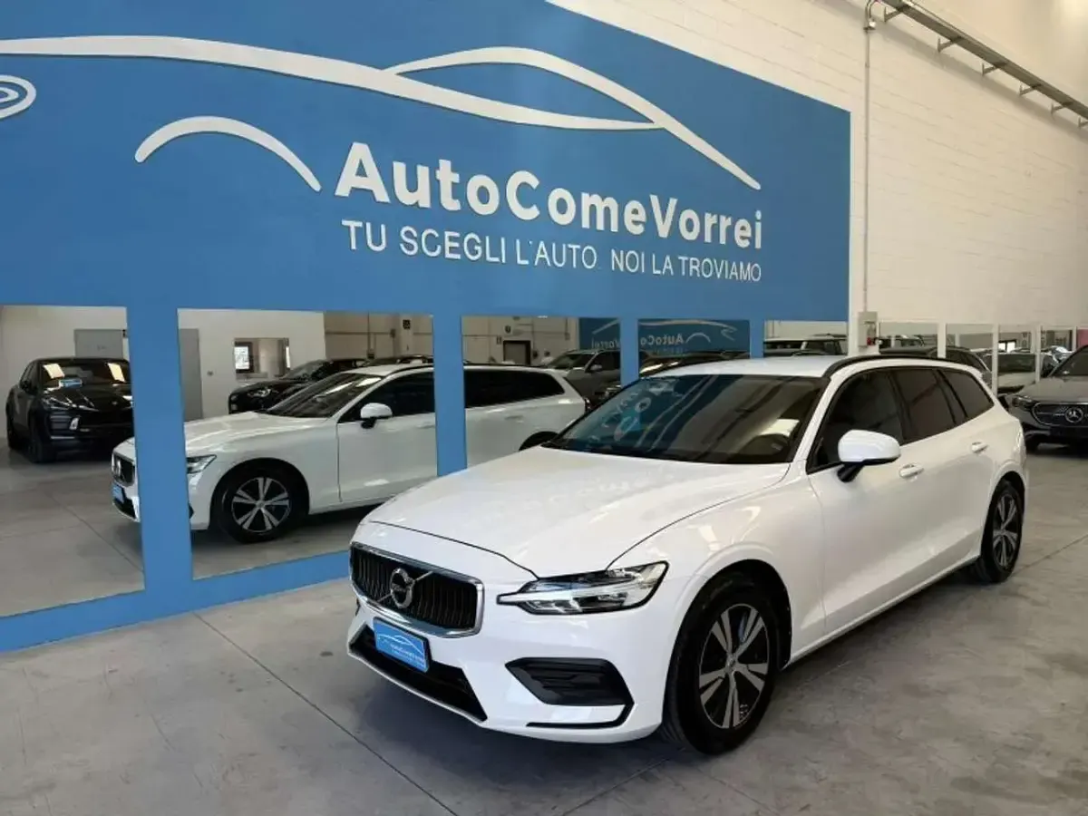 Usata Volvo V60 Business Edition 150 CV (110 kW) 2019 Bianco Station wagon