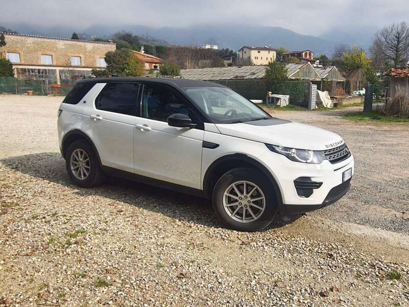 Usato 2017 Land Rover Discovery Sport 2.0 Diesel 150 CV (13.490 €)