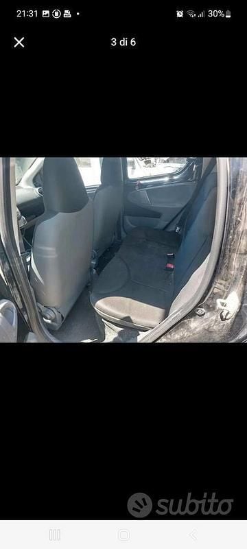 Gebraucht Toyota Aygo 68 PS (50 kW) 2010 Schwarz Kleinwagen