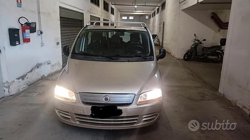 Usata 2008 Fiat Multipla Monovolume | 3000 € (Buon prezzo) - Immagine 1/4