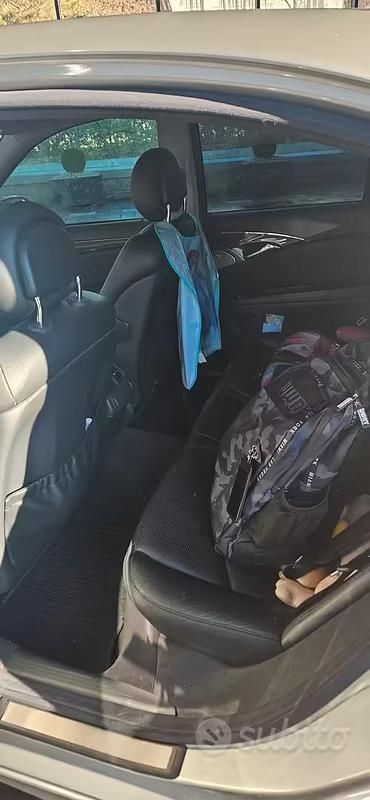 Usata Mercedes E240 Avantgarde 177 CV (130 kW) 2003 Grigio Berlina