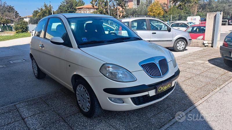Usata Lancia Ypsilon 59 CV (43 kW) 2006 Beige Utilitaria