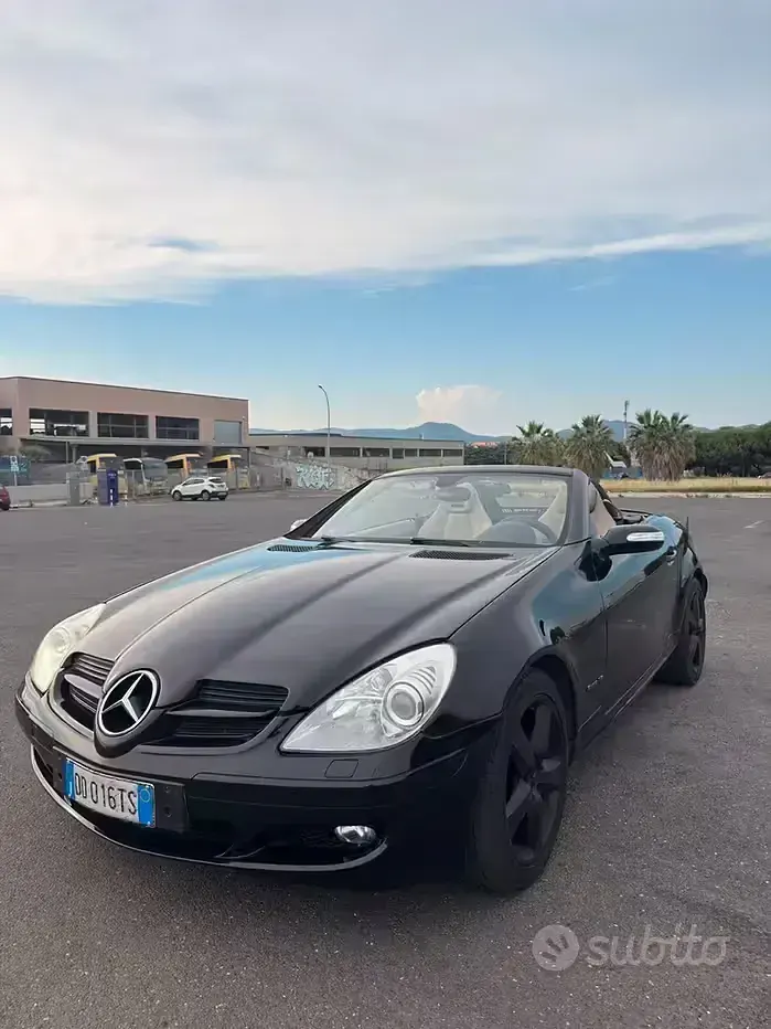 Usata Mercedes SLK200 163 CV (119 kW) 2006 Nero Cabrio