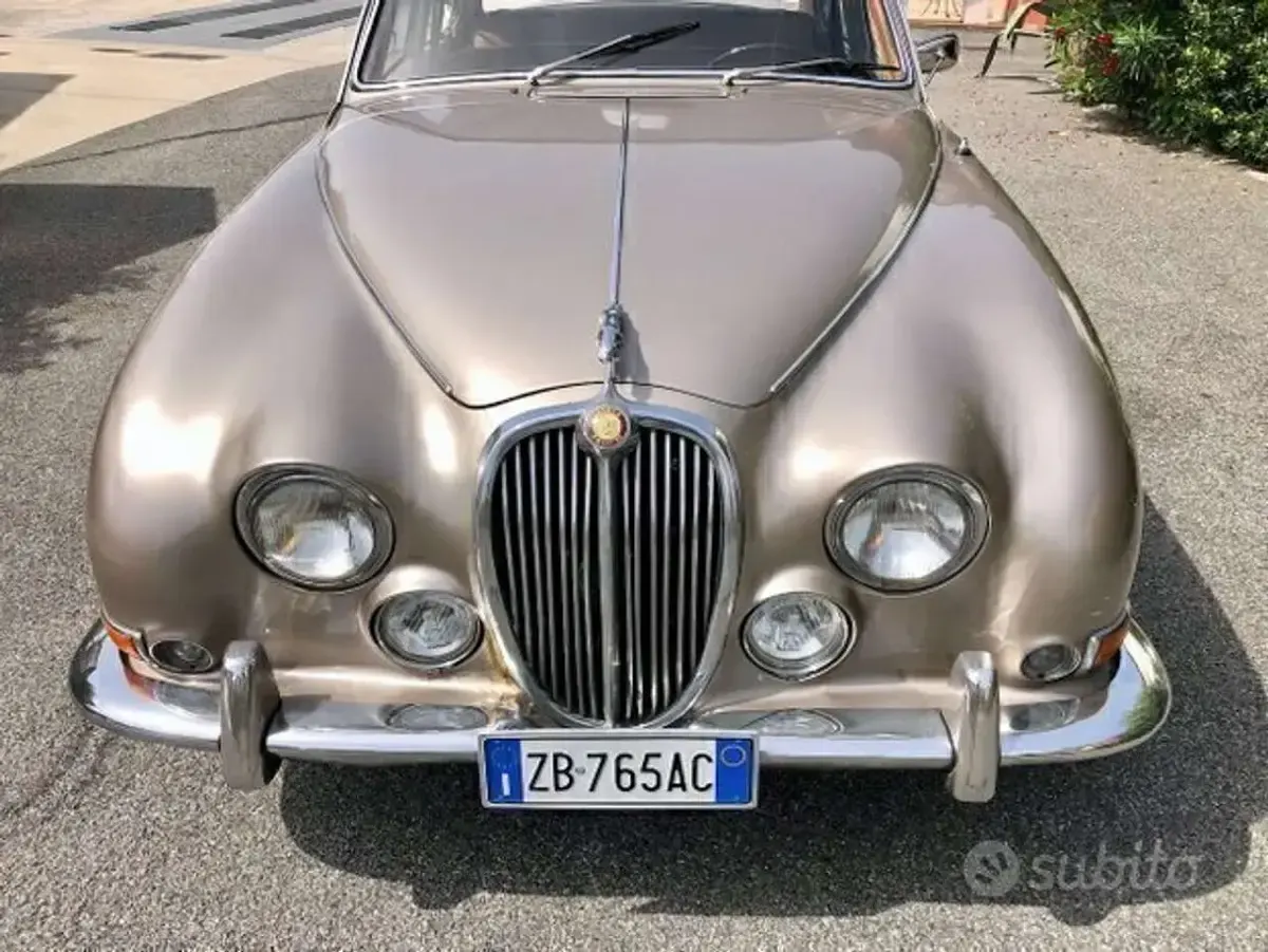 Usata Jaguar S-Type S 223 CV (164 kW) 1963 Beige Berlina