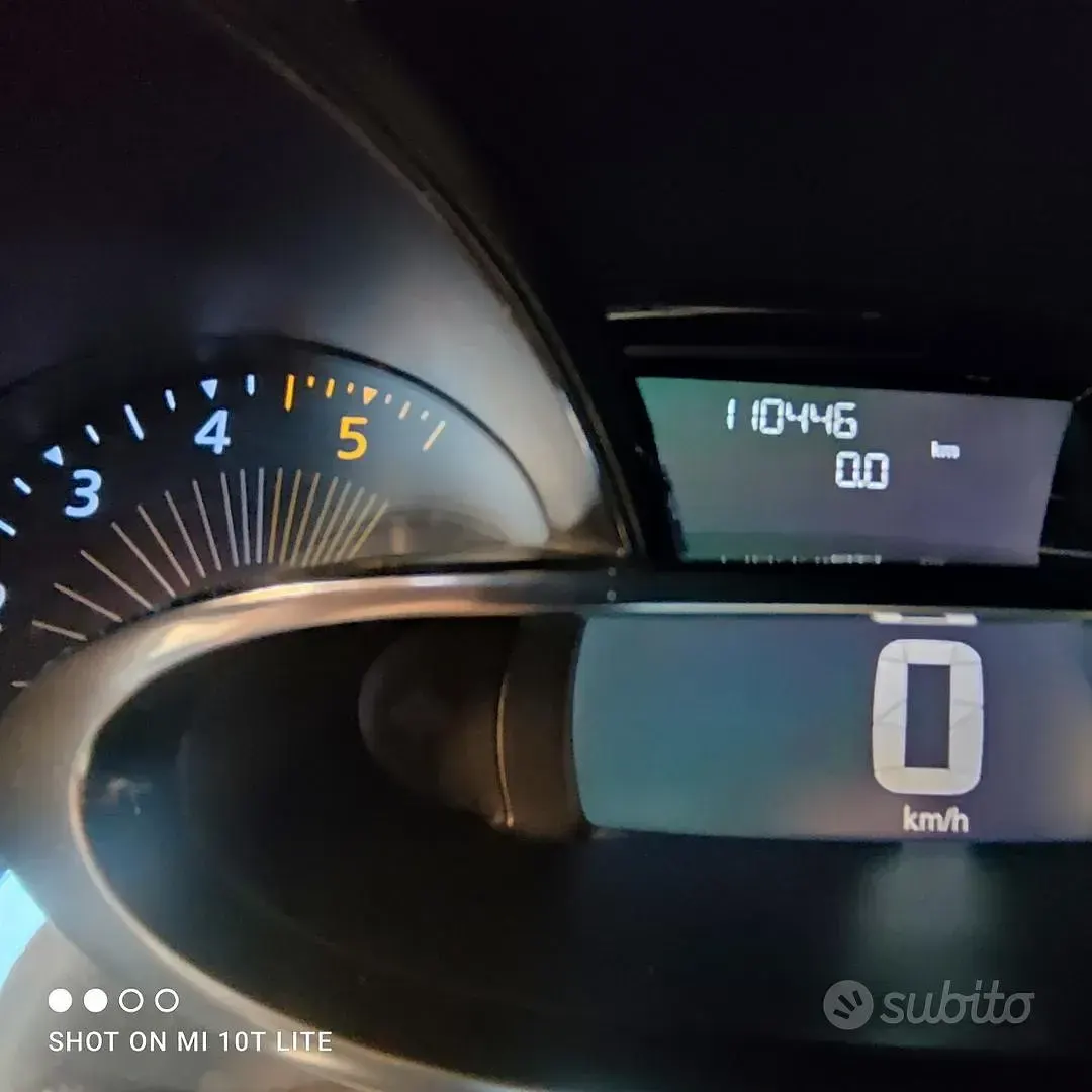 Usata Renault Clio 75 CV (55 kW) 2015 Bianco Station wagon