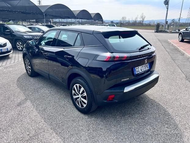 Usata Peugeot 2008 Active 100 CV (73 kW) 2020 SUV