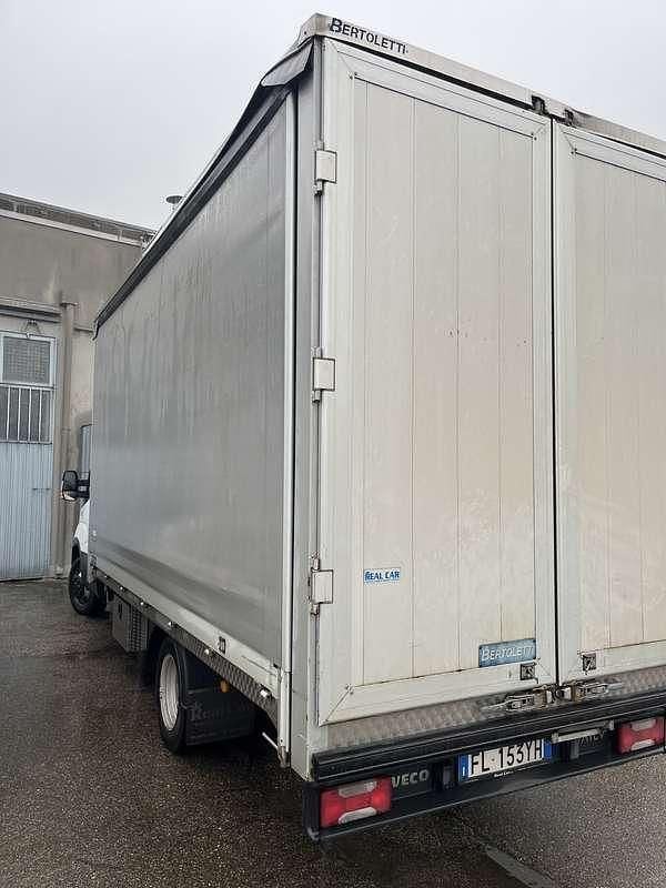 Usata Iveco Daily 126 CV (92 kW) 2017