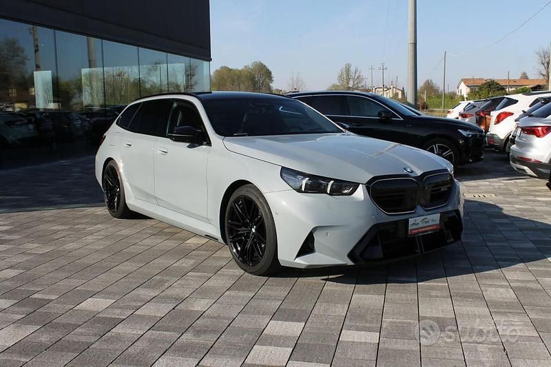Usata BMW M5 585 CV (430 kW) 2025 Brooklyn grau metallic Station wagon