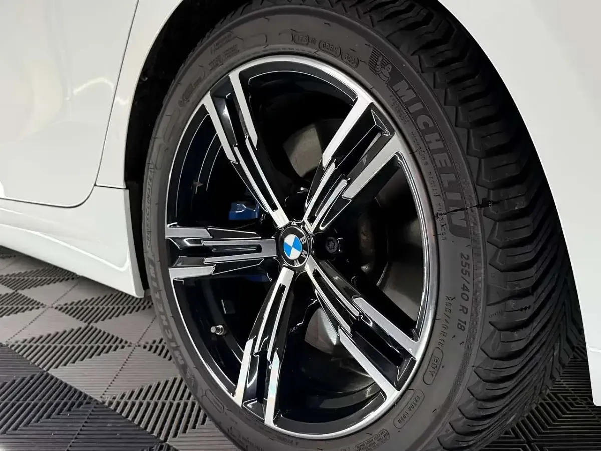 Usata BMW 330 M Sport 245 CV (180 kW) 2024 Blu/azzurro Station wagon