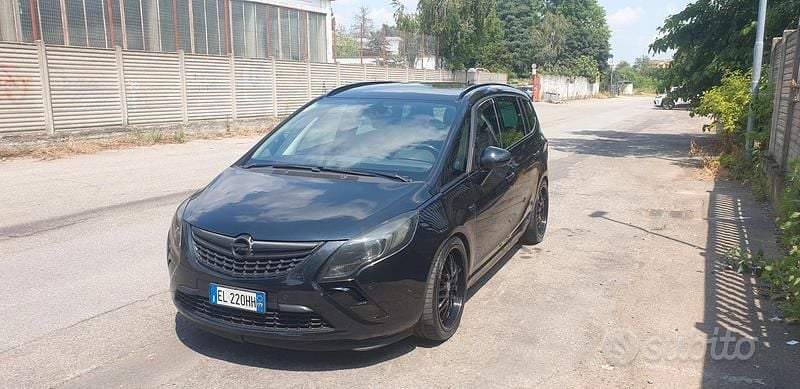 Usata Opel Zafira OPC 200 CV (147 kW) 2012 Nero Monovolume