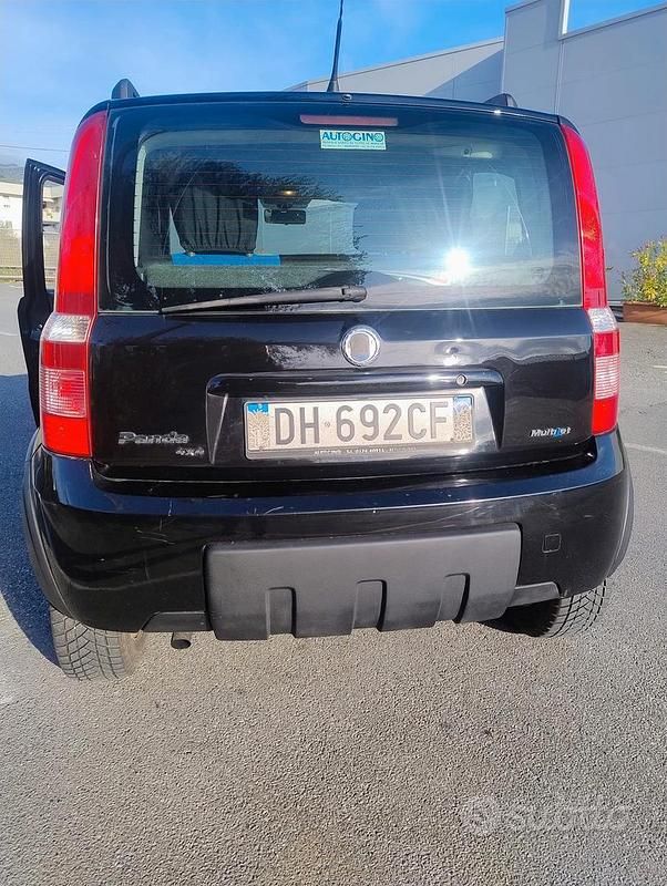 Usata Fiat Panda 4x4 69 CV (50 kW) 2007 Nero Utilitaria