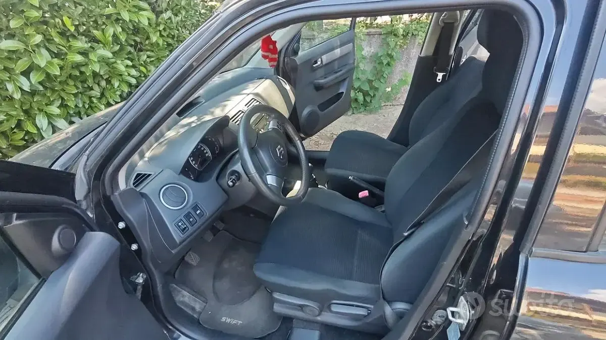 Usata Suzuki Swift 75 CV (55 kW) 2009 Nero Utilitaria