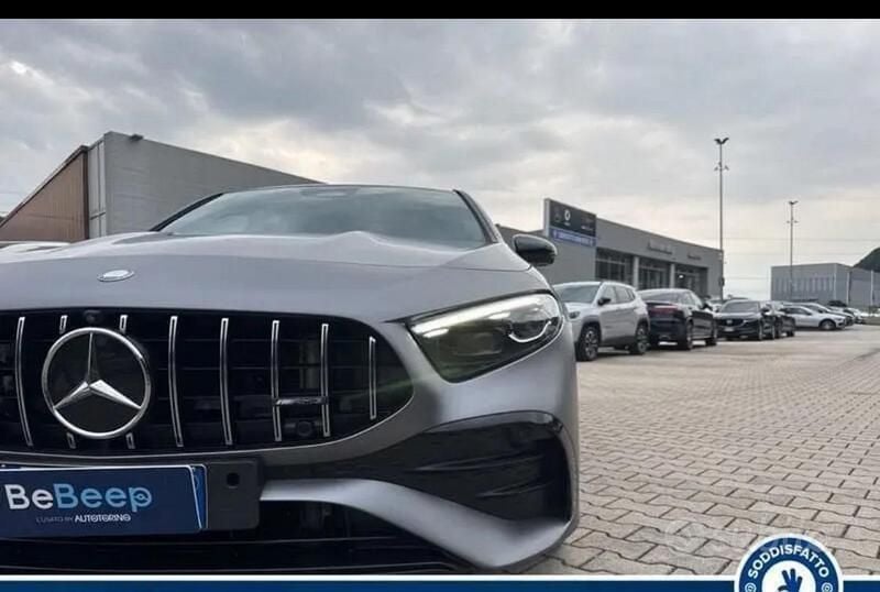 Grigio Usata 2023 Mercedes A35 AMG AMG Utilitaria | 40.000 € (Buon prezzo) - Immagine 1/4