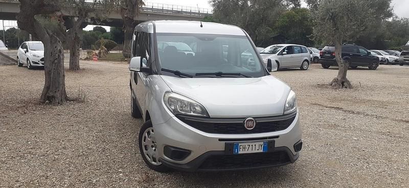 Usata Fiat Doblò 119 CV (87 kW) 2017 Grigio Monovolume