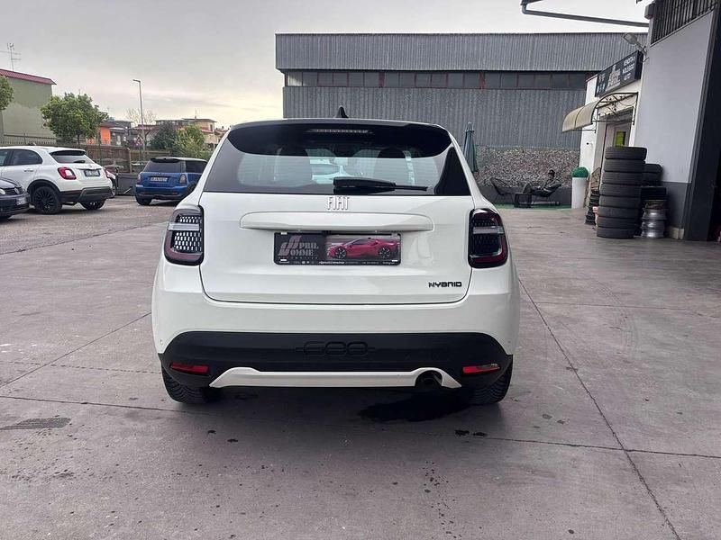Usata Fiat 600 101 CV (74 kW) 2024 Bianco SUV