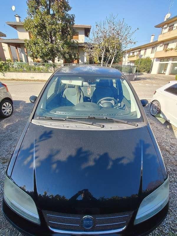 Usata Fiat Idea 69 CV (50 kW) 2007 Monovolume