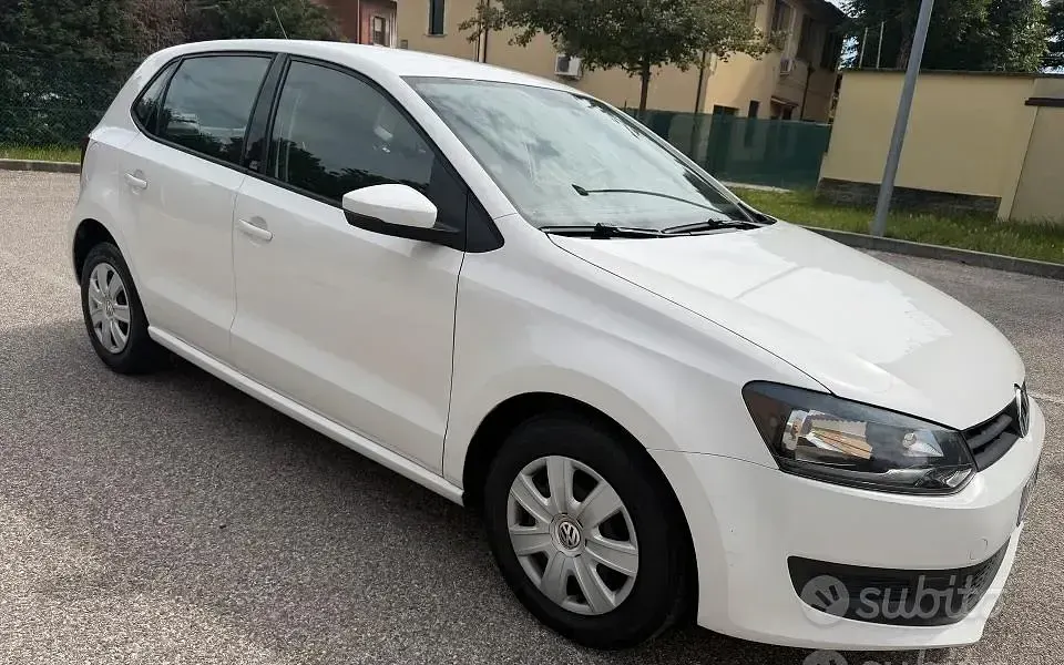 Usata VW Polo 75 CV (55 kW) 2014 Bianco Berlina