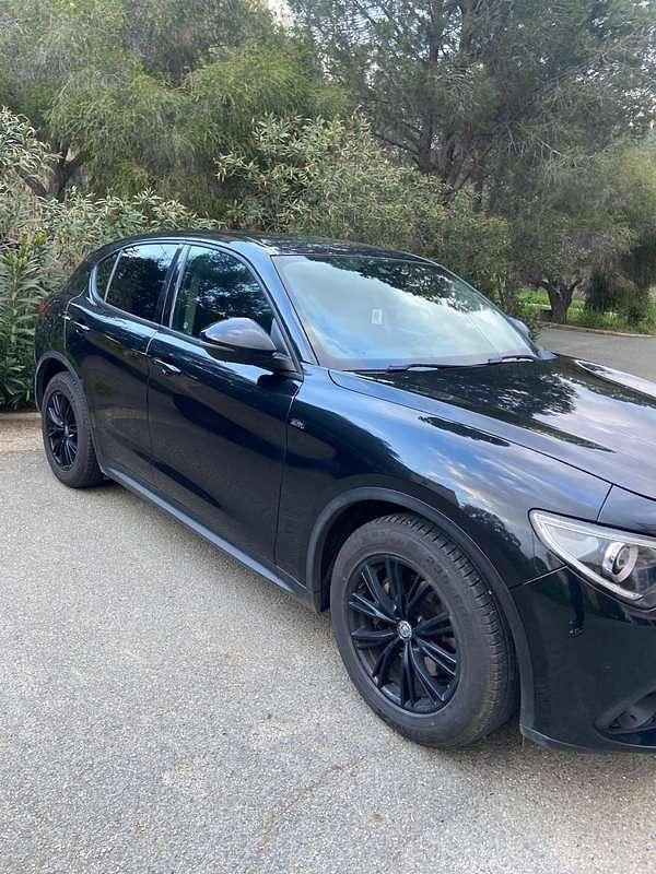 Usata Alfa Romeo Stelvio Business 160 CV (117 kW) 2021 Nero SUV