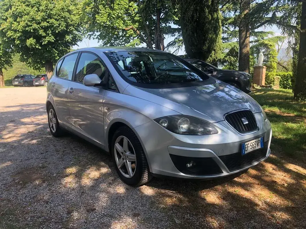 Usata Seat Altea Reference 86 CV (63 kW) 2011 Argento Monovolume