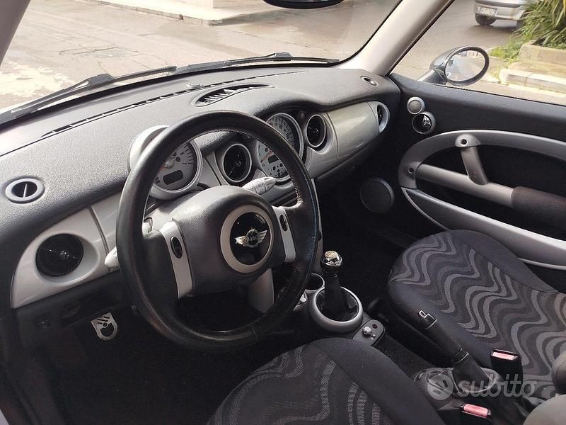 Usata Mini One D 75 CV (55 kW) 2003 Grigio Utilitaria