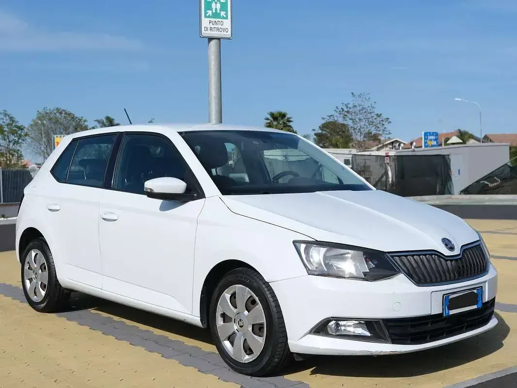 Usata Skoda Fabia Ambition 90 CV (66 kW) 2015 Bianco Berlina