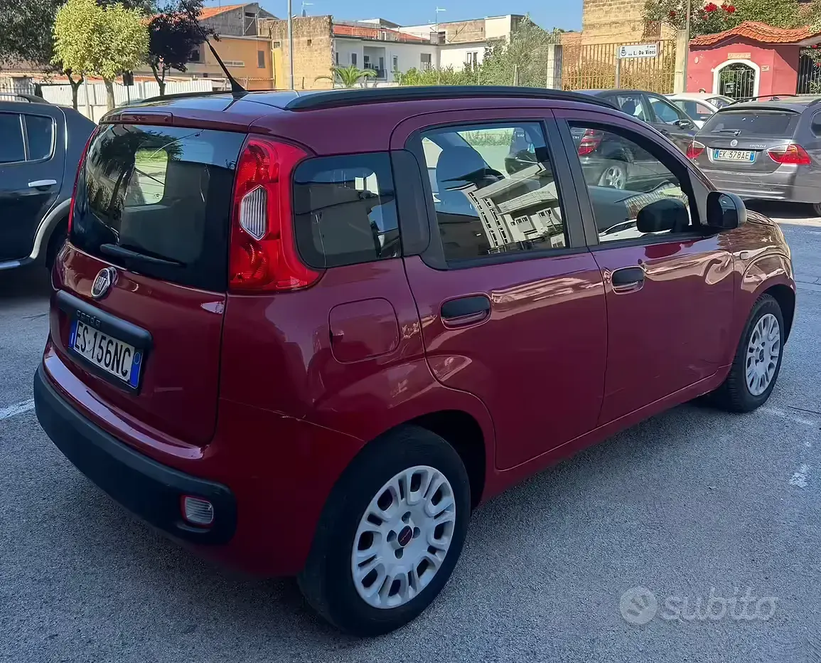 Usata Fiat Panda 69 CV (50 kW) 2013 Rosso Utilitaria