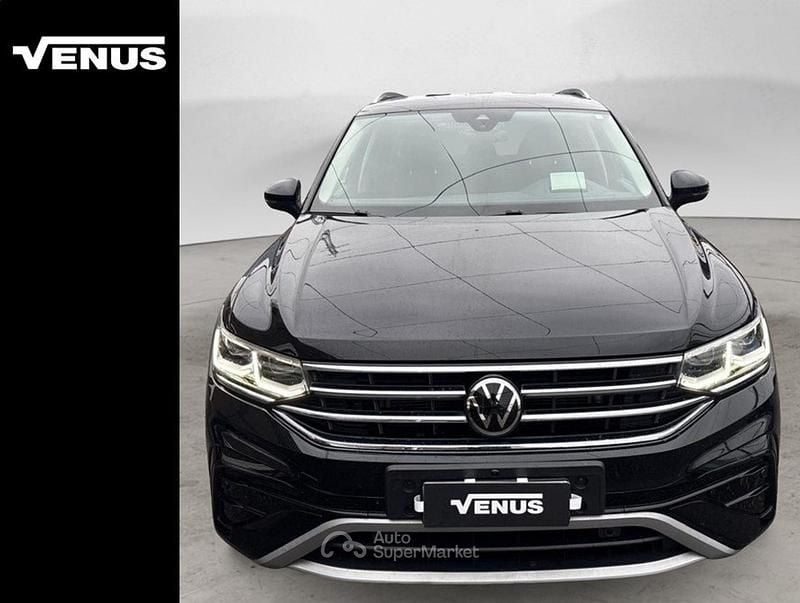 Nero Usata 2022 VW Tiguan Elegance SUV | 30.500 € (Buon prezzo) - Immagine 1/4