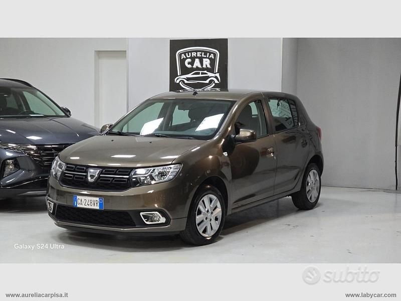 Marrone Usata 2020 Dacia Sandero Tre volumi | 7500 € (Buon prezzo) - Immagine 1/4