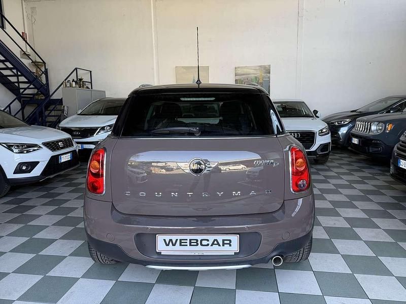 Usata Mini Cooper D Countryman Business 111 CV (81 kW) 2014 Marrone SUV