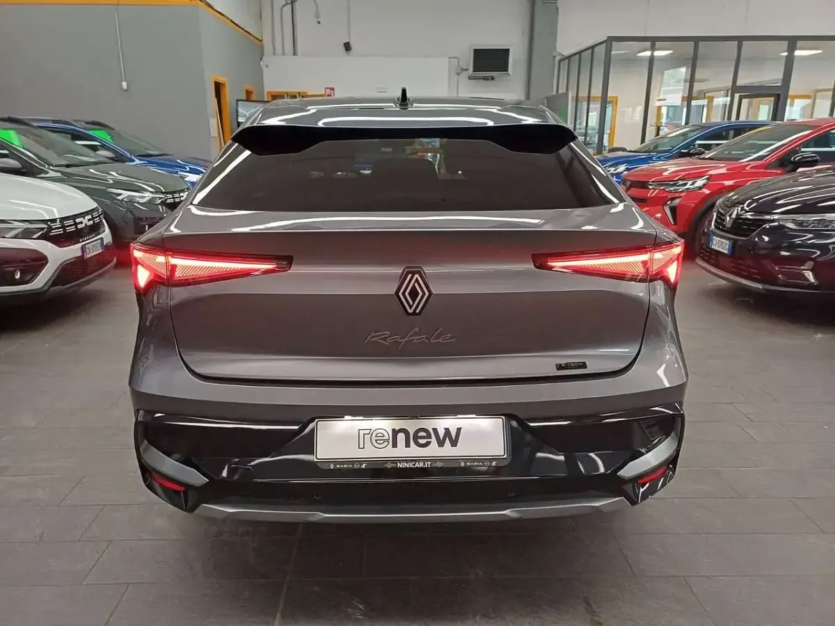 Usata Renault Rafale Techno 131 CV (96 kW) 2024 Grigio scisto metallizzato SUV