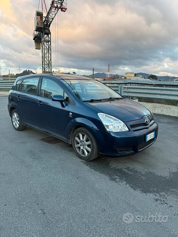 Usata Toyota Corolla Verso 2005 Monovolume