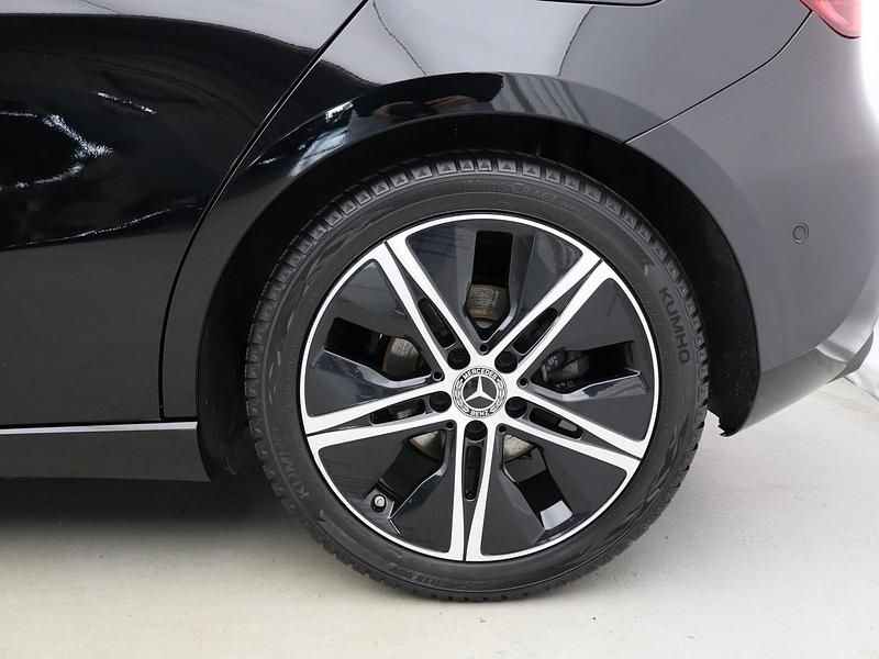 Usata Mercedes A180 Advanced Plus 116 CV (85 kW) 2023 Nero Berlina