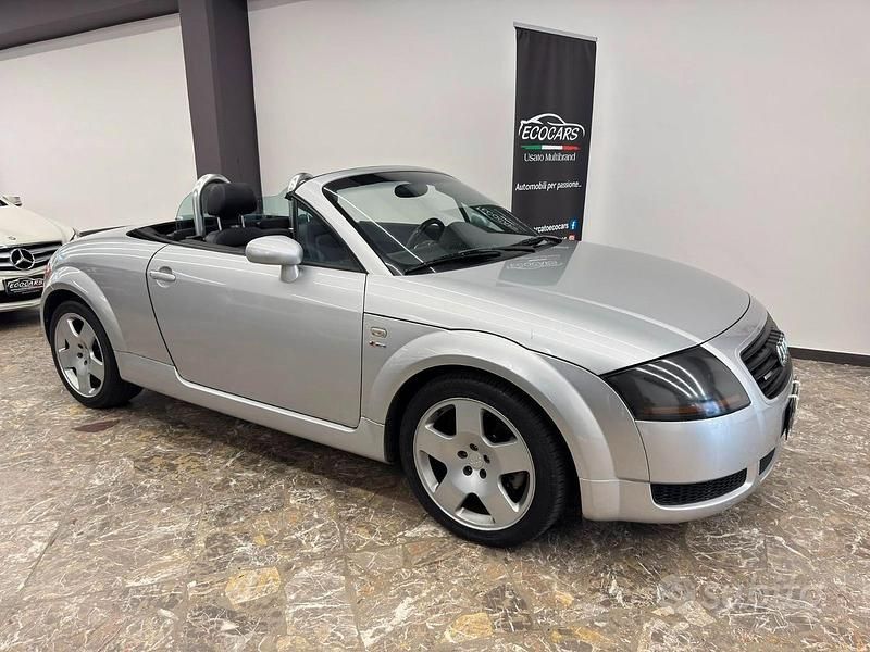 Grigio Usata 1999 Audi TT Roadster Cabrio | 13.900 € (Cara) - Immagine 1/4